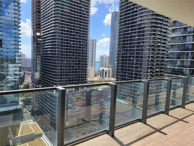 Building Photo - 88 SW 7th St