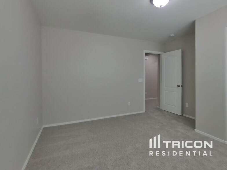 Building Photo - 25727 N Desert Mesa Dr