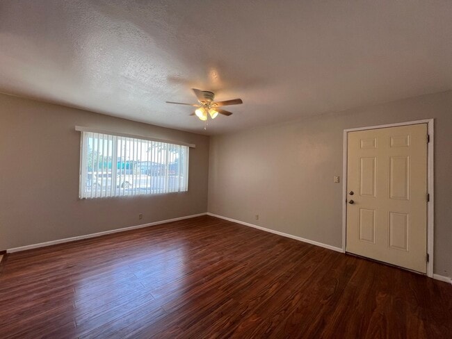 Building Photo - 3 Bedroom 2 Bathroom House Located Near Ca...