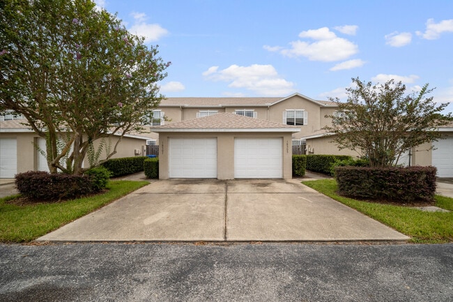 Building Photo - 18505 Pebble Lake Ct