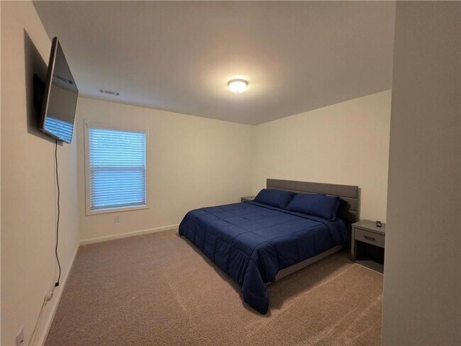 Building Photo - 5531 Garens Way