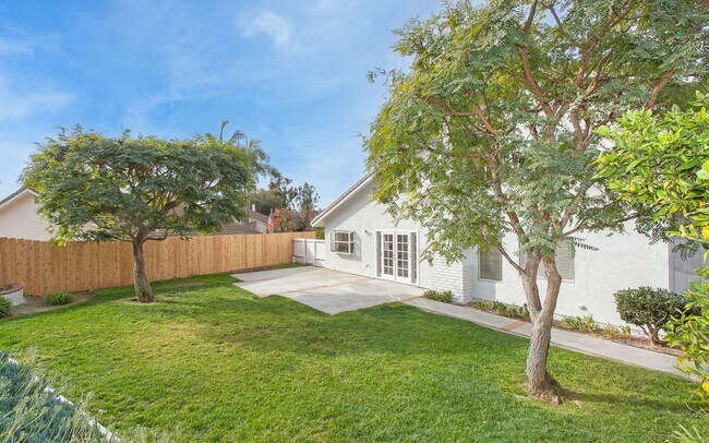 Building Photo - 7960 Represa Cir