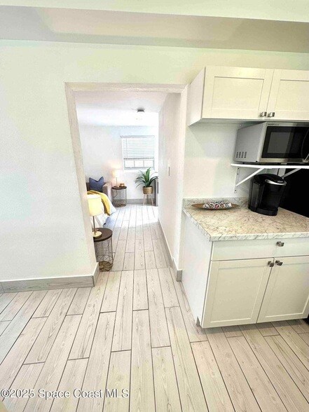 Building Photo - 1533 Richards Dr NE