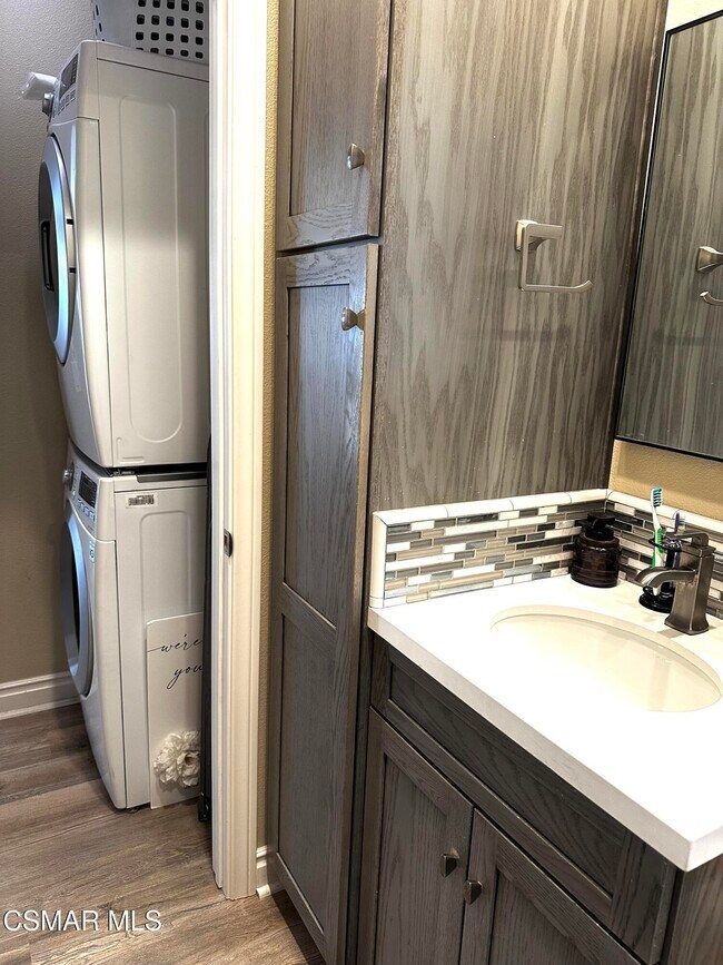 Building Photo - 1226 Aster St