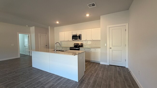 Building Photo - 17441 Lantana Loop