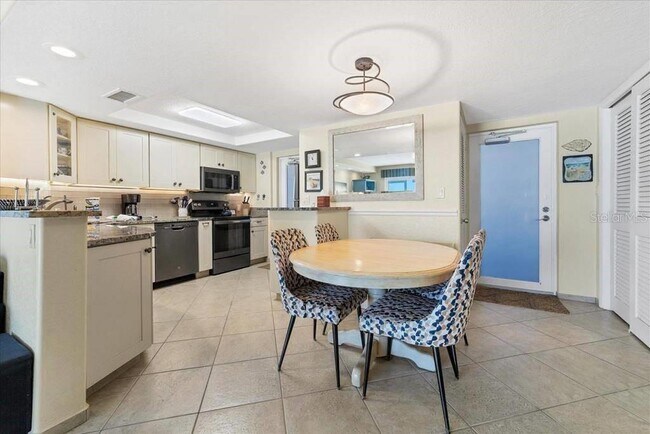 Building Photo - 6154 Midnight Pass Rd