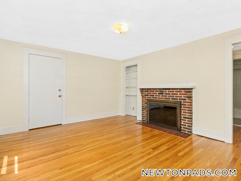 Building Photo - 1145 Boylston St