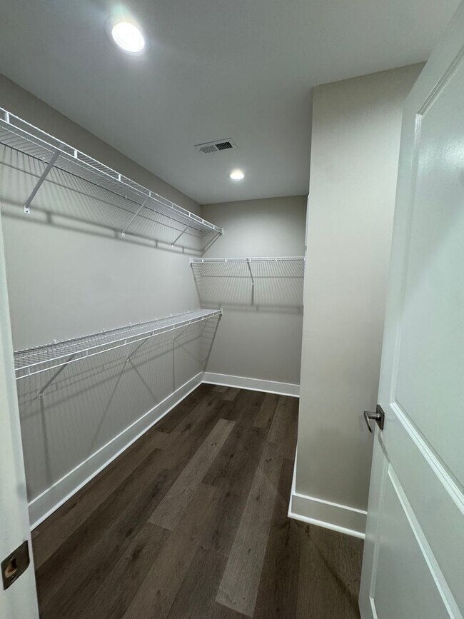 Building Photo - 134 Brawley Villas Pl