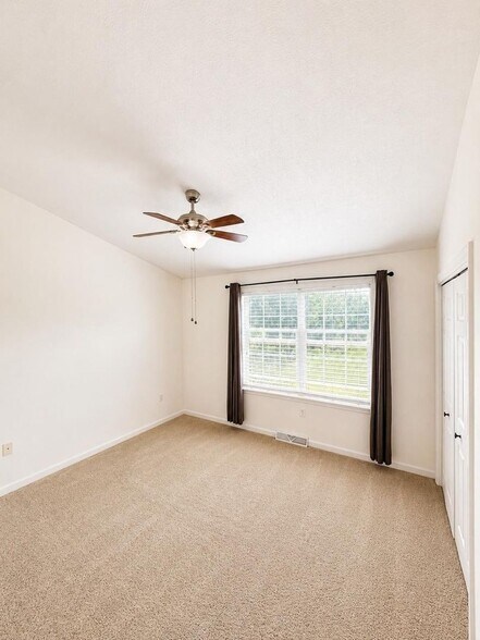 Building Photo - 10551 Cherry Grove Ct