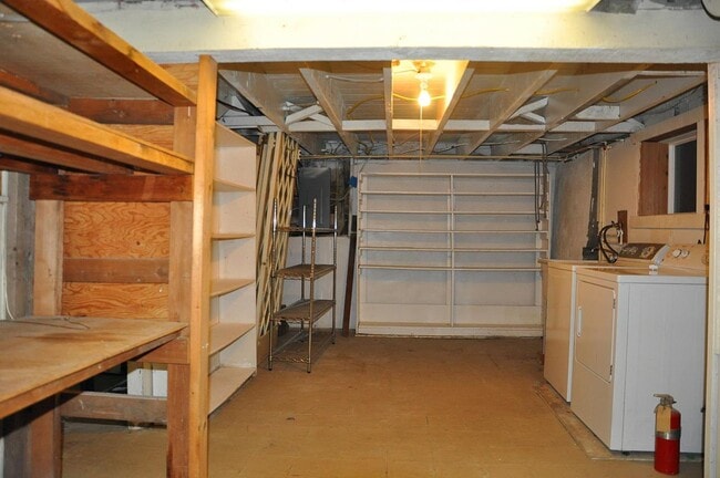 Building Photo - CLICK "REQUEST A TOUR" NOW!