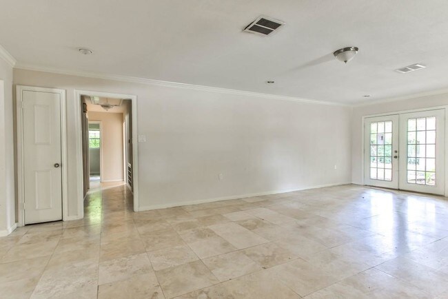 Building Photo - 3839 Sun Valley Dr