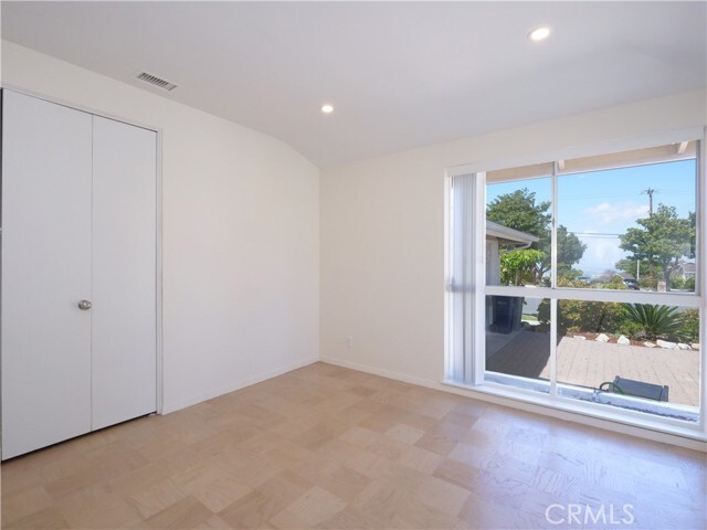 Building Photo - 27665 Longhill Dr