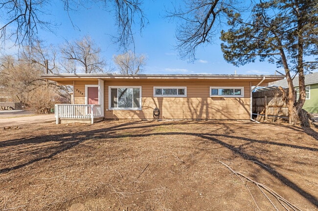 Building Photo - 2204 Cooper Ave