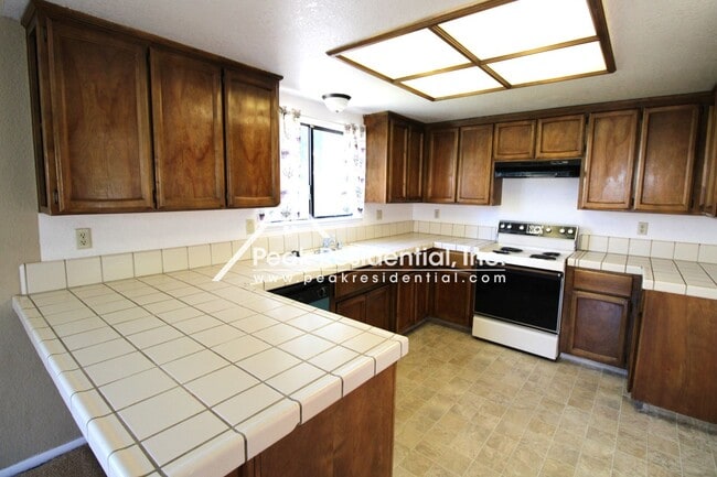 Building Photo - 3 br, 2.5 bath House - 7669 Windbridge Drive