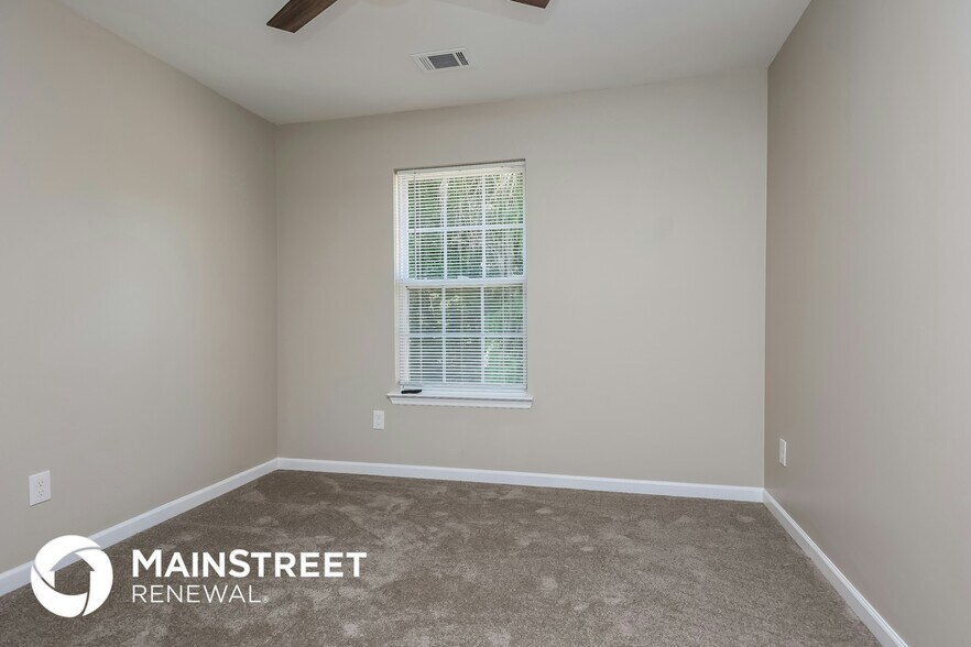 Building Photo - 3900 Glasgow Ct