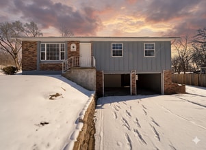 Building Photo - SEE IT NOW: Beautiful 3BR Home with Finished Basement, 2-Car Garage & Spacious Backyard in Lenexa!