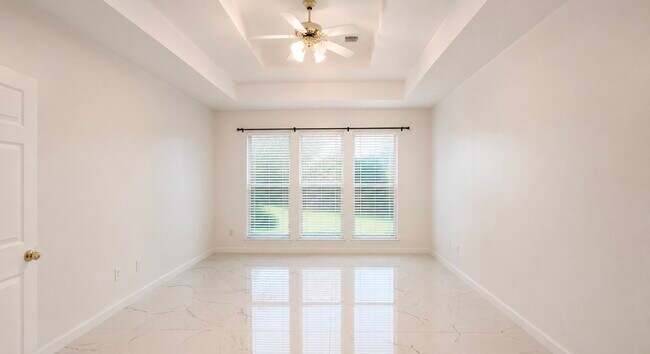Building Photo - 423 Blossomwood Dr