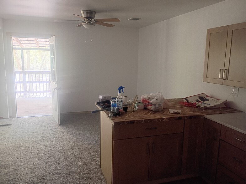 Building Photo - 738 Old Pin Oak Rd