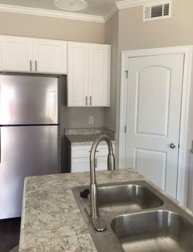 Building Photo - Villages at Goshen: 3 Bedroom / 2.5 Bath /...