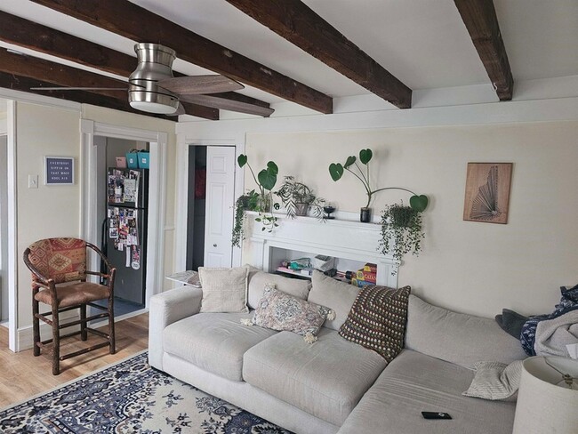 Building Photo - 48 Fourth Street Unit 4