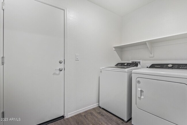 Building Photo - 25838 W Samantha Way