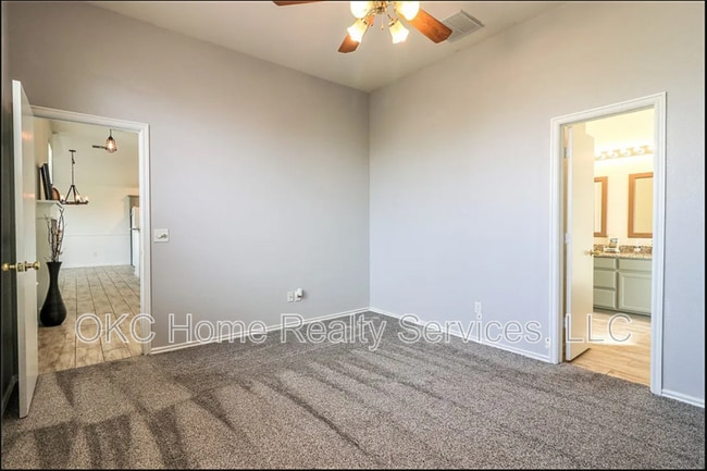 Building Photo - 16409 Otter Dr