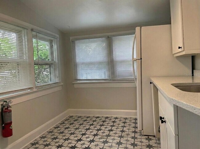 Building Photo - 3734 Burlington Ave N