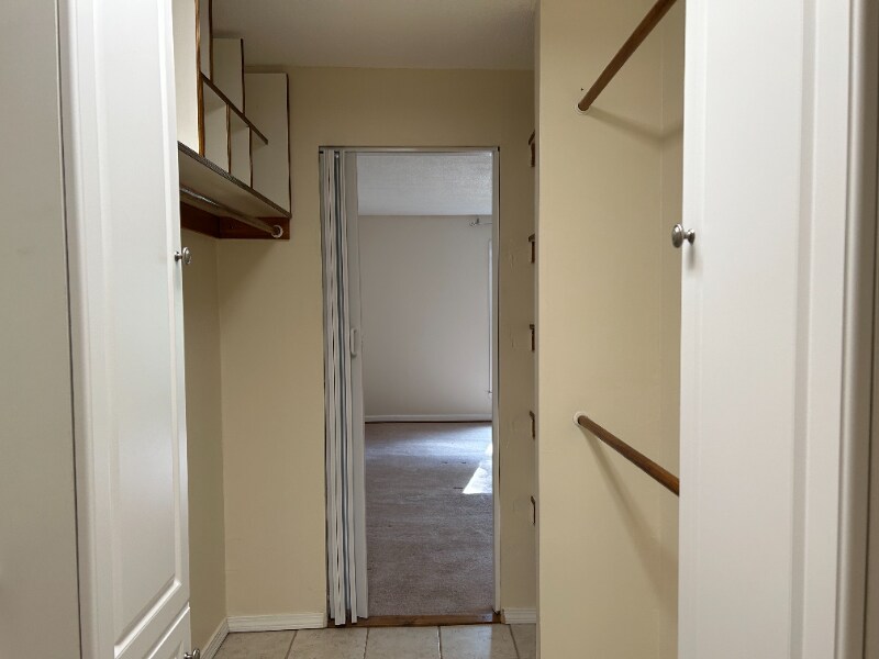 Building Photo - 15 Shadowbrook Ln