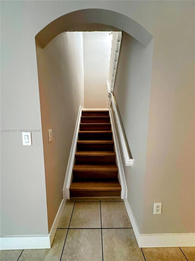 Building Photo - 8445 NW 140th Terrace