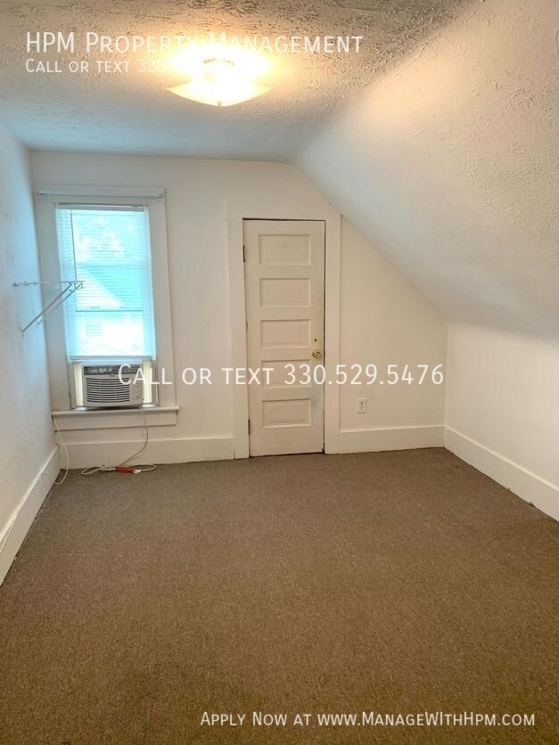 Building Photo - 515 Sumner St