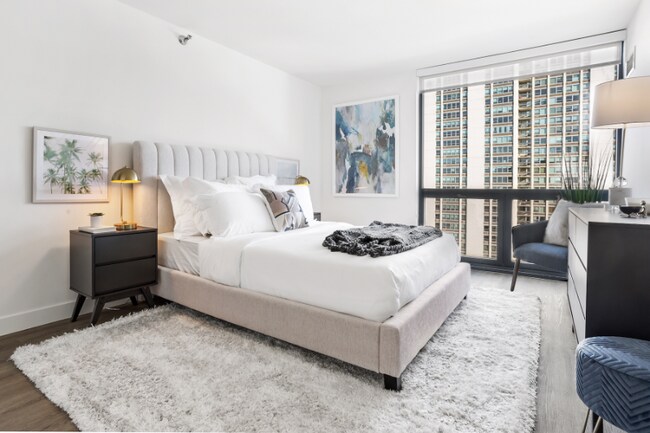 Building Photo - 1250 N Wells St