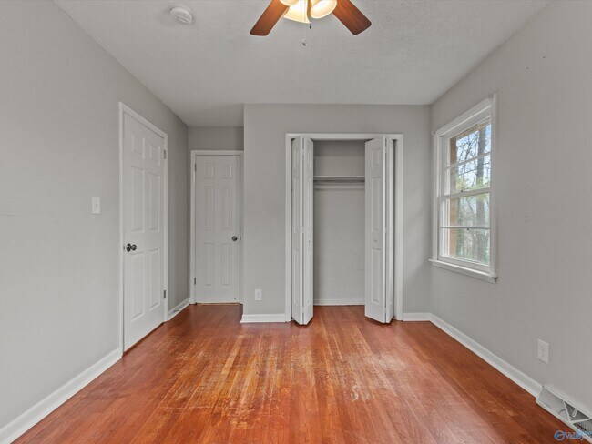 Building Photo - 3912 NW Neptune Dr