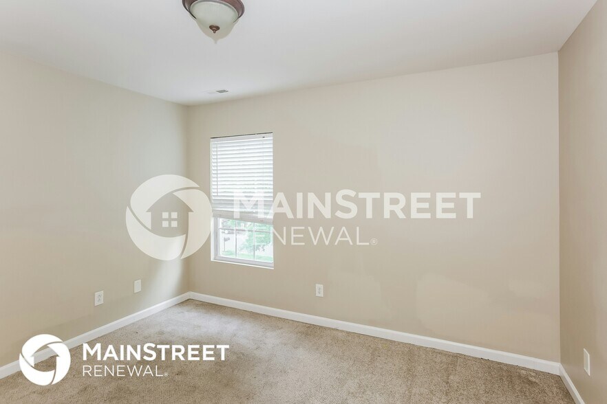 Building Photo - 3614 Larkhaven Village Dr