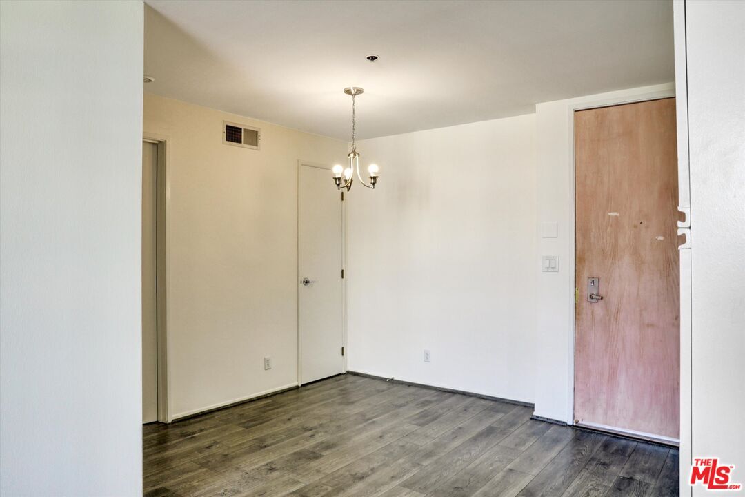 Building Photo - 10601 Wilshire Blvd