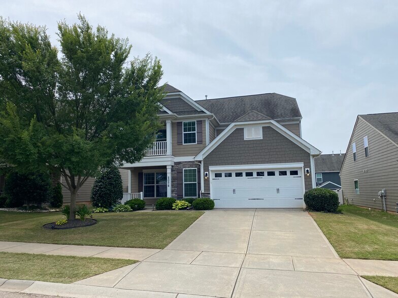 Welcome home! - 2076 Waverly Ct