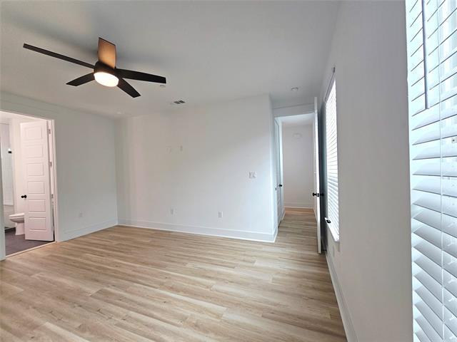 Building Photo - 206 S Village Way