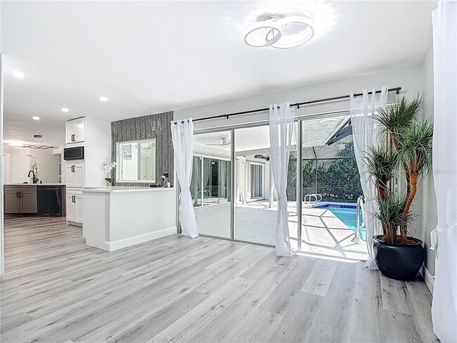 Building Photo - 620 N Barfield Dr