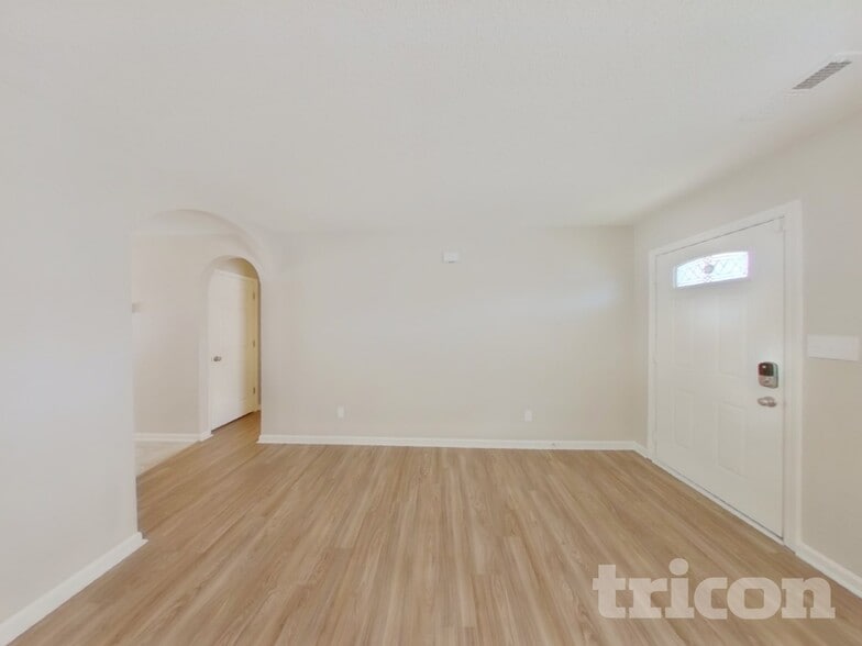 Building Photo - 1847 Duke Adam St