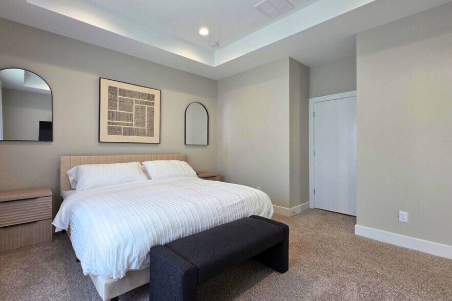 Building Photo - 8326 Curry Rd