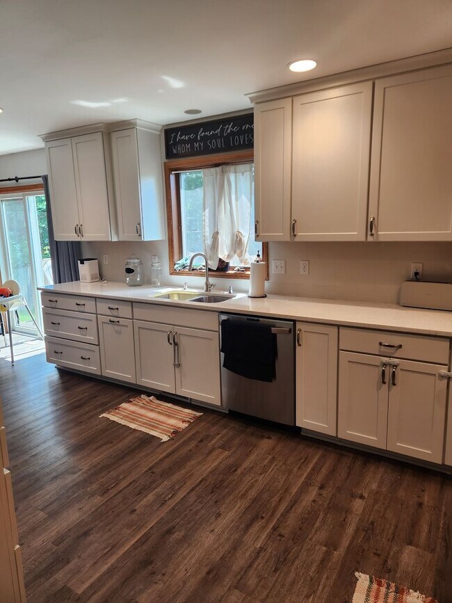 Building Photo - 3309 Nightingale Ct