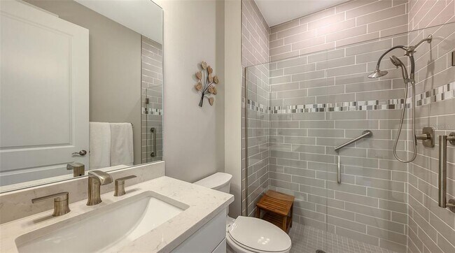 Building Photo - 7675 Summerland Cove