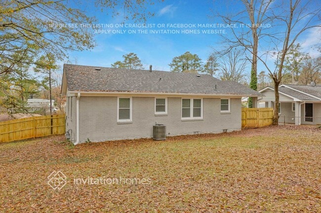 Building Photo - 2038 Rebecca Ln