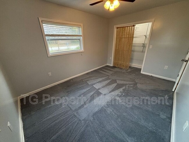 Building Photo - 14046 Aldridge Rd N