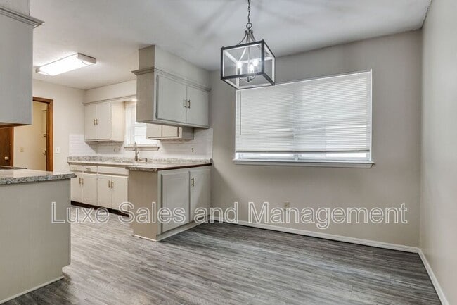 Building Photo - 117 Sahoma Terrace