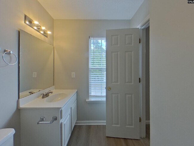 Building Photo - 381 Valley Heights Ln