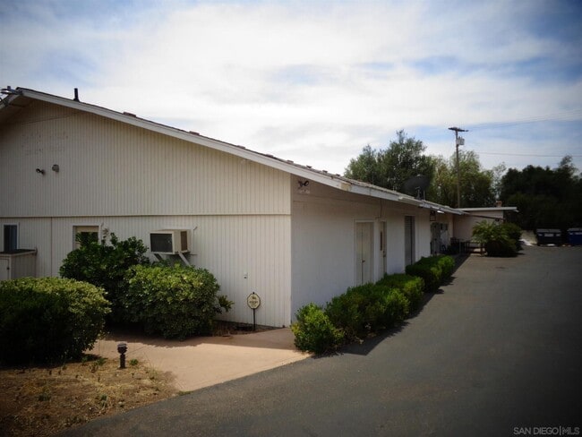 Building Photo - 28560 Lilac Rd