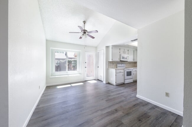 Building Photo - 7416 Hachita Ct