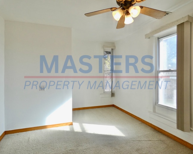 Building Photo - 1026 Oakwood Ave