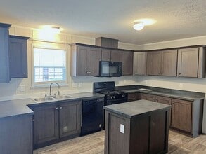 Building Photo - 6605 S Kimberly Dr