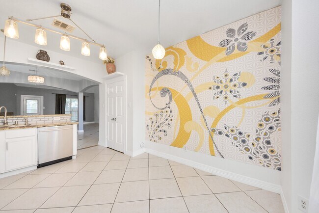 Building Photo - 18315 Brenwood Menor Dr